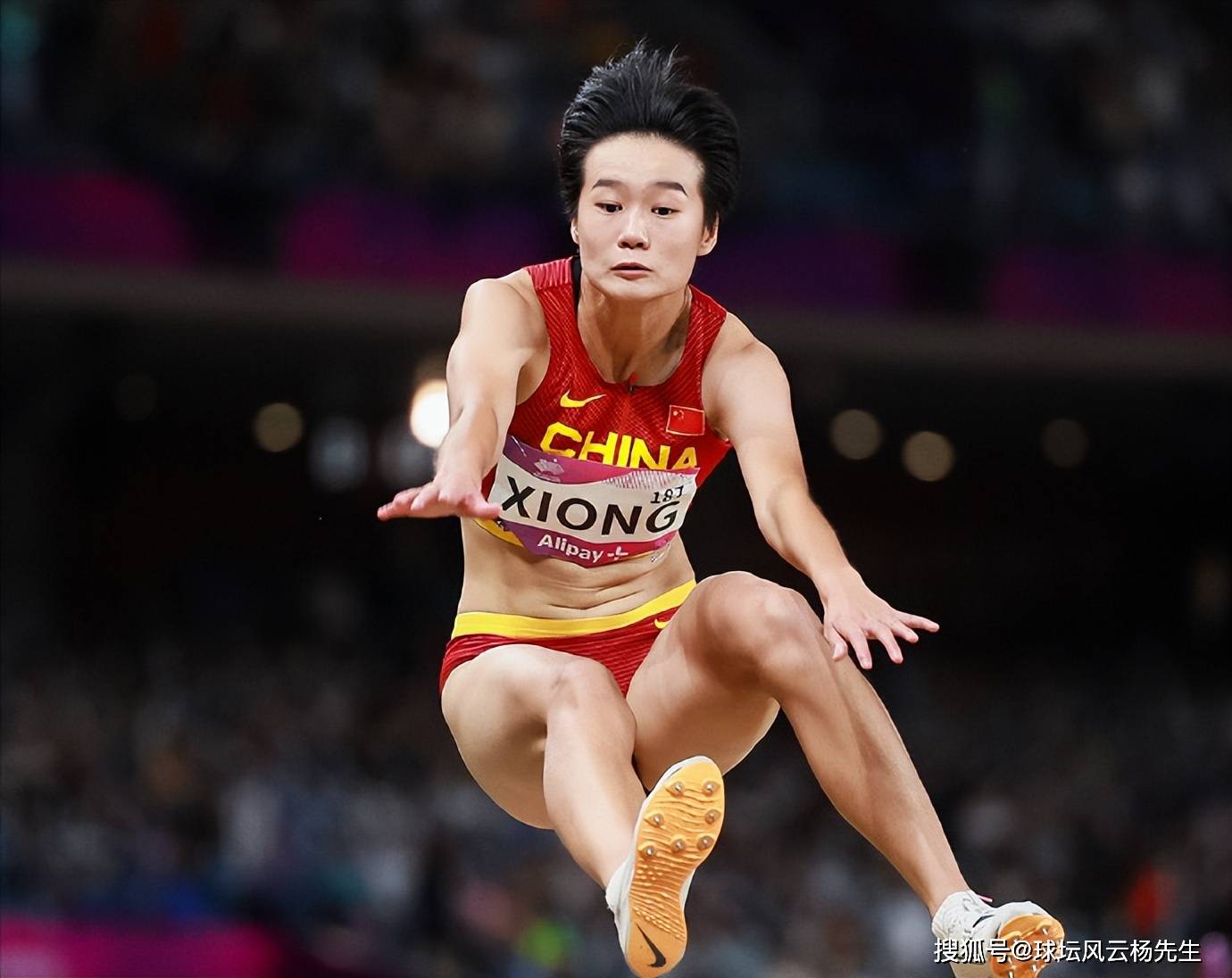 中国代表团在田径赛场上取得好成绩 你觉得中国代表团在32届获得多少金牌 