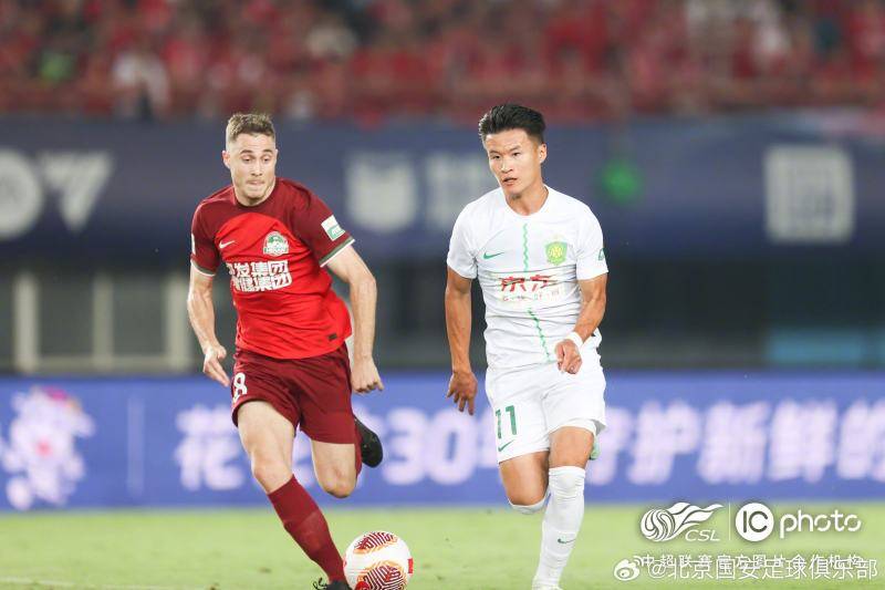 球队备战艰难，战术调整备受质疑 